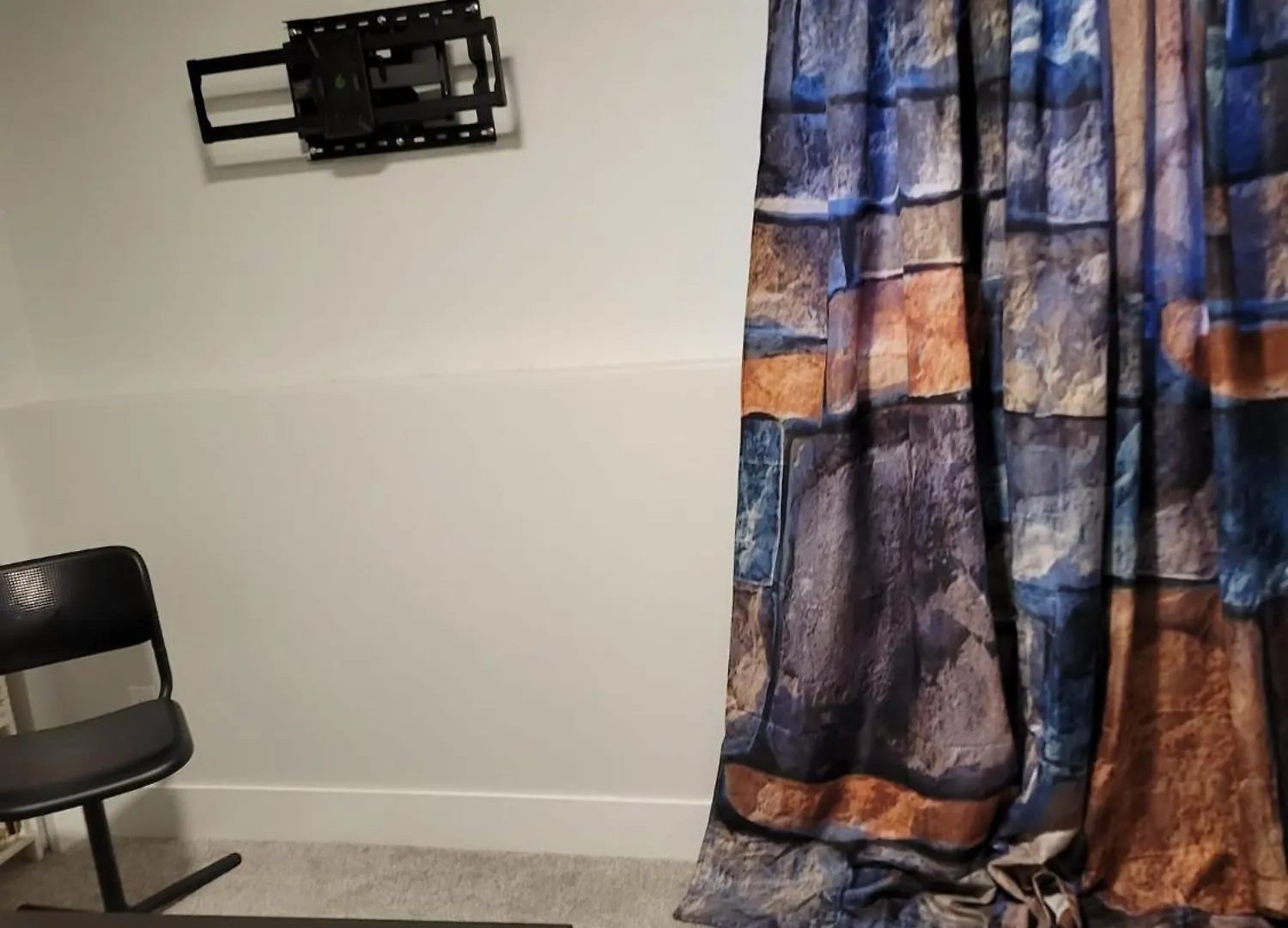 Private Family Hideaway Or Business Travel In Edmonton - 2 Bedroom Apartment